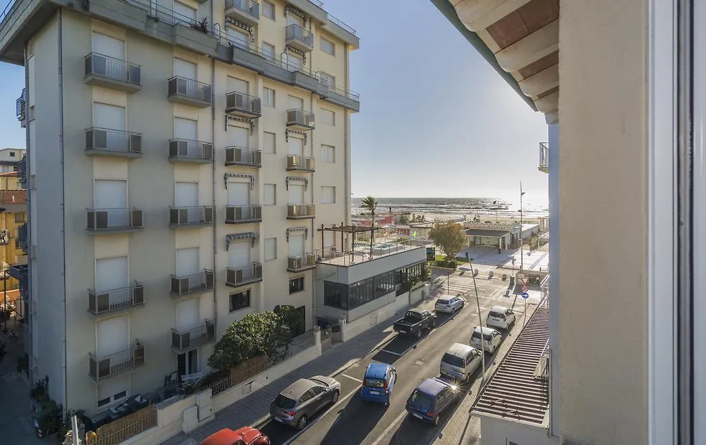 Hotel Lido Inn Lido di Camaiore 3*,