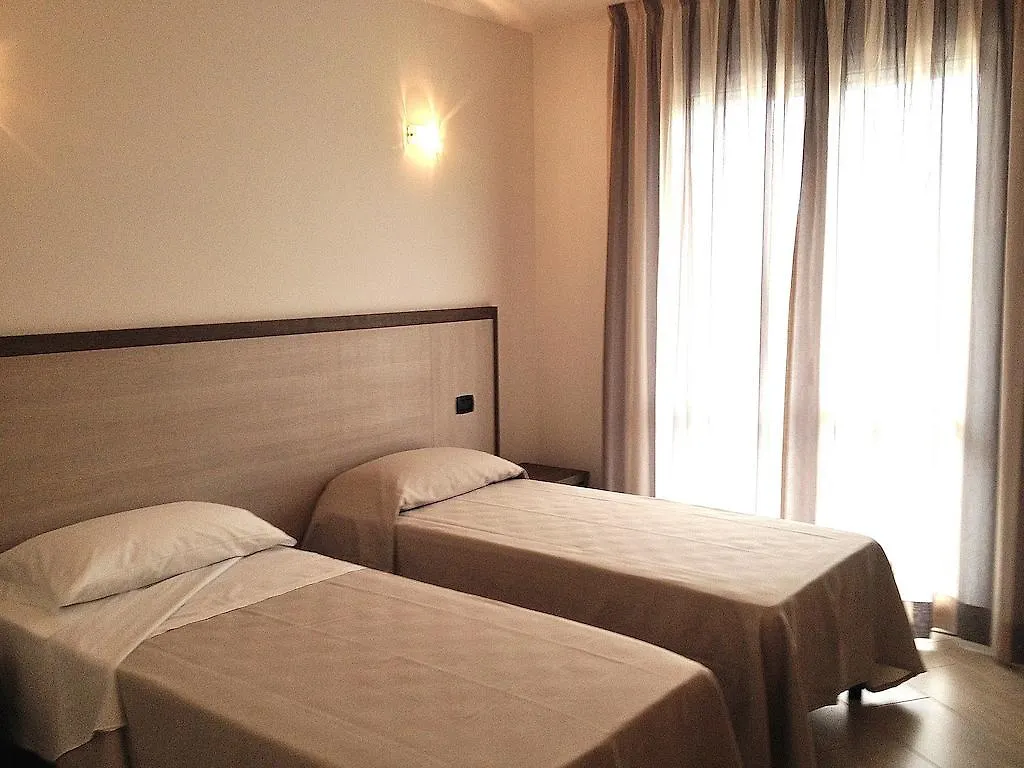 Hotel Lido Inn Lido di Camaiore 3*,